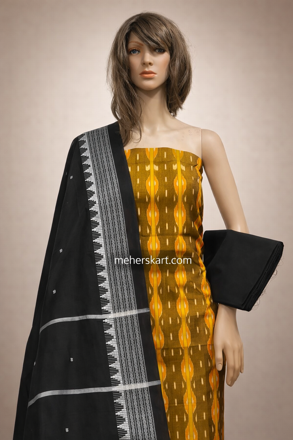 Mannequin in traditional Indian attire